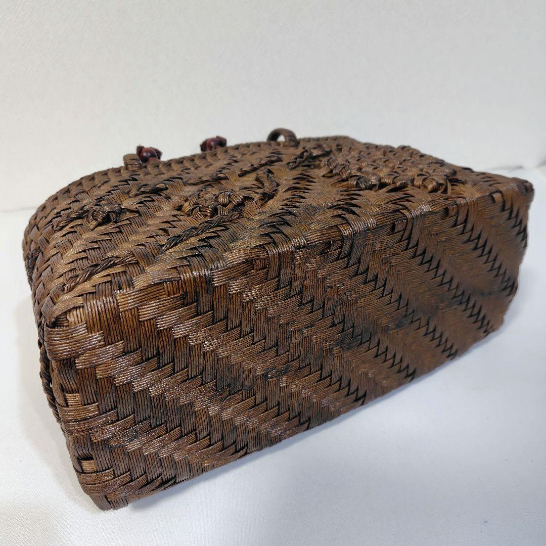 クラフトで作った山葡萄風柿渋染め網代編みかごバッグ（巾着タイプ）