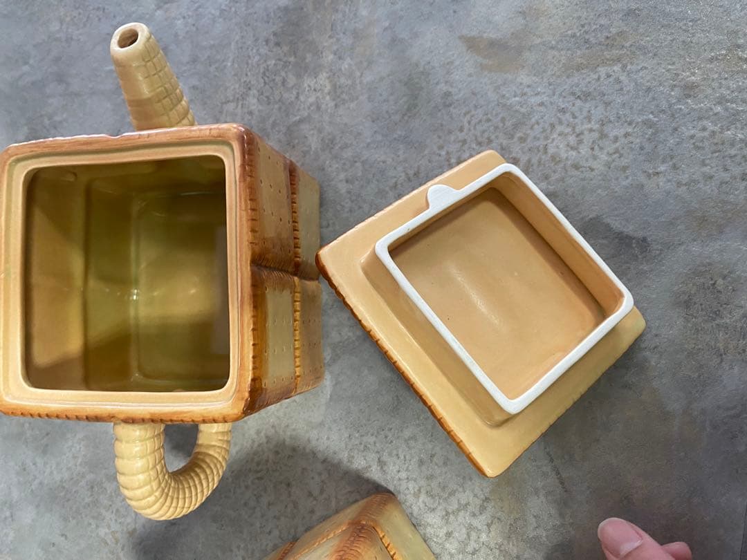 可愛いクッキーモチーフ急須とお菓子入れなど