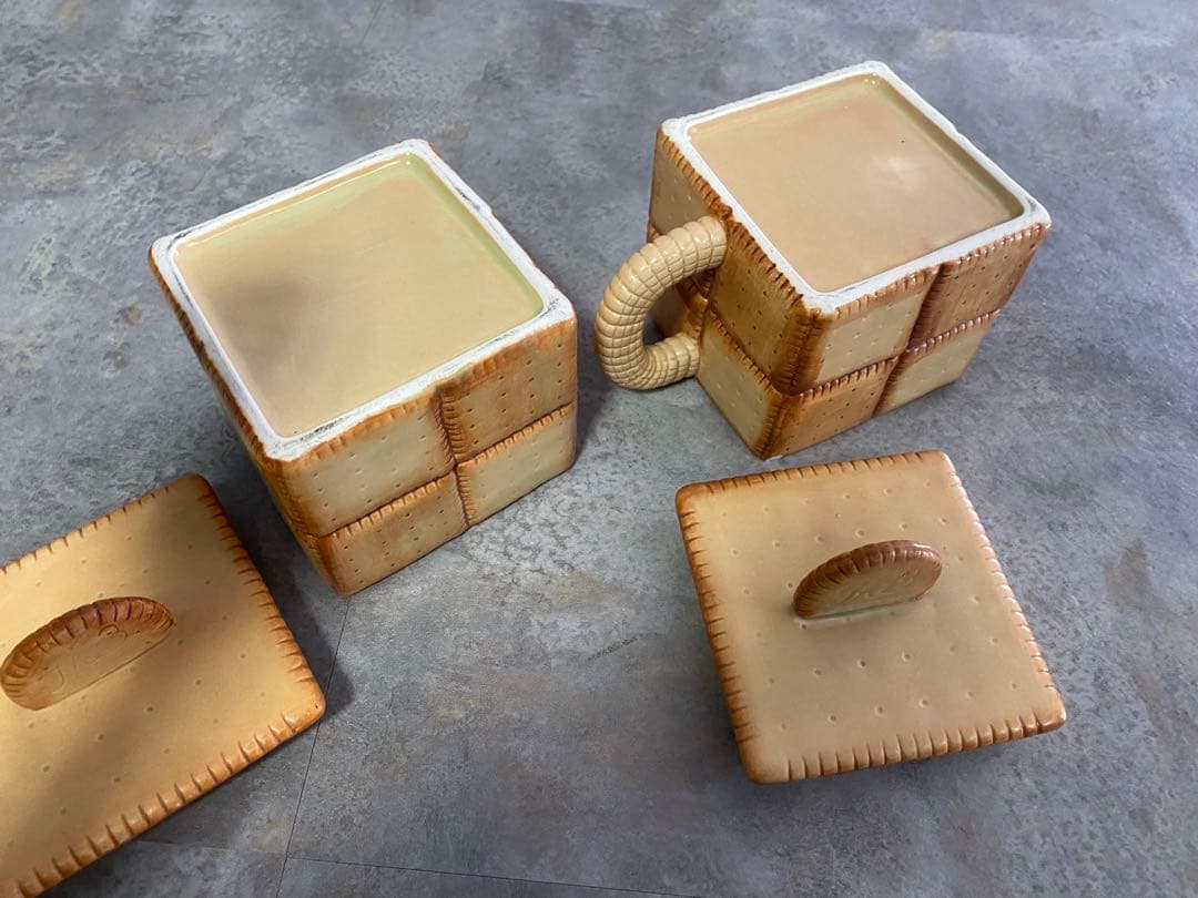 可愛いクッキーモチーフ急須とお菓子入れなど