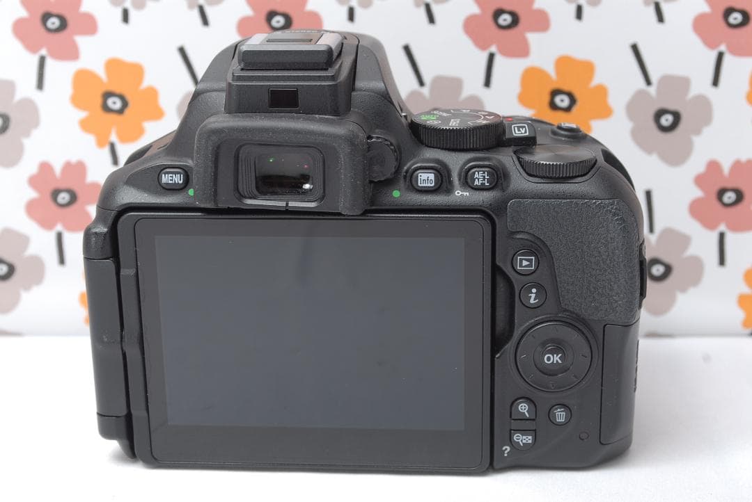 ❤Nikon D5600❤高画質一眼レフカメラ❤ショット数1831回！❤