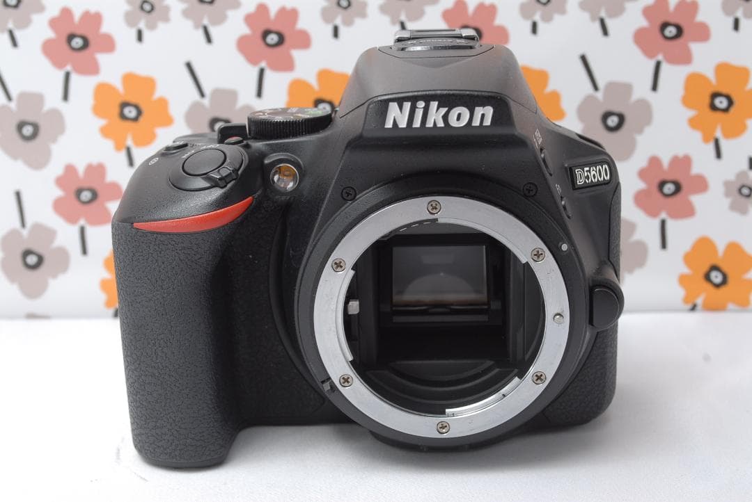 ❤Nikon D5600❤高画質一眼レフカメラ❤ショット数1831回！❤
