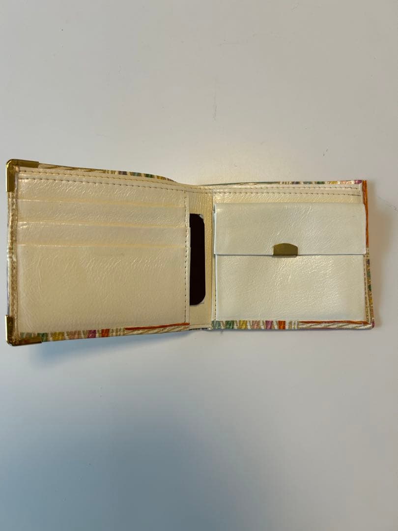 二つ折り財布　姫革　白なめし革　 〈七色帯紐〉