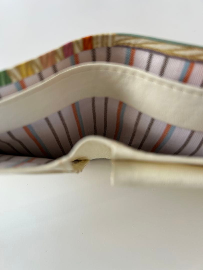 二つ折り財布　姫革　白なめし革　 〈七色帯紐〉