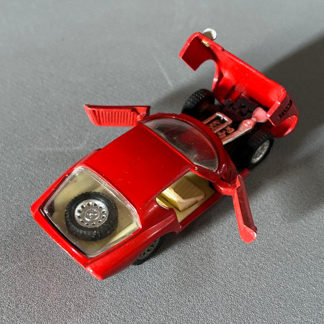 Alfa Romeo Giulia 1600 ミニカー レッド