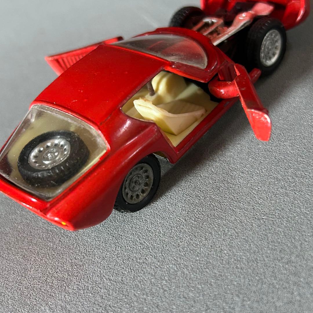 Alfa Romeo Giulia 1600 ミニカー レッド