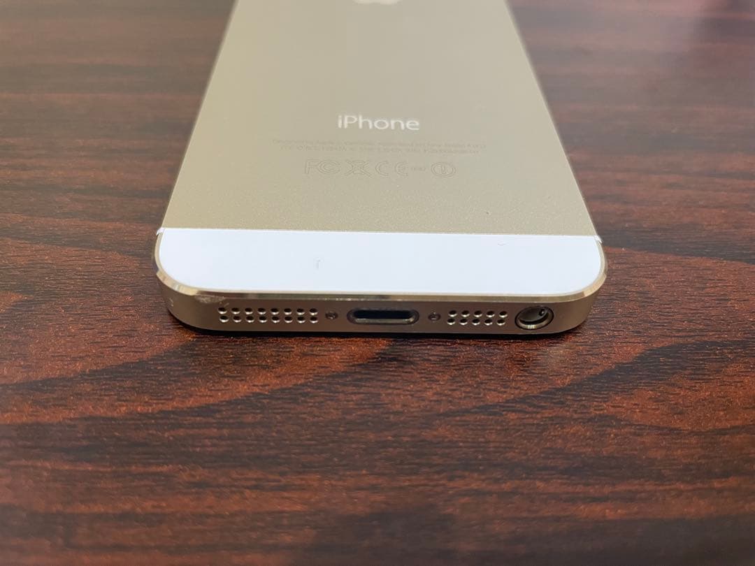 Apple iPhone5s ゴールド　16GB