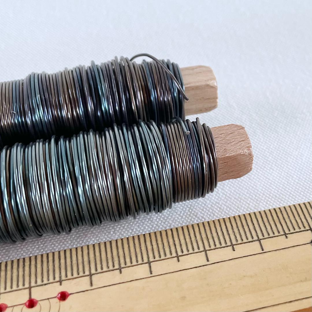 SS様ご予約品です☆ リースワイヤー＃23 　鉄色2本セット