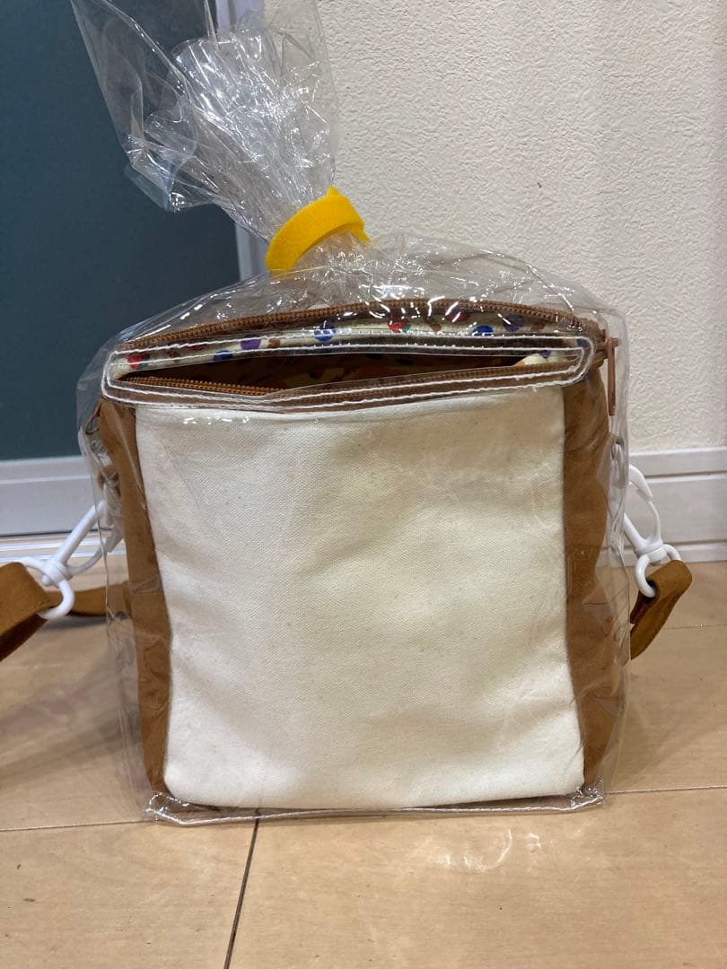 NO-ticca(ノチカ)1斤食パンショルダーバッグ