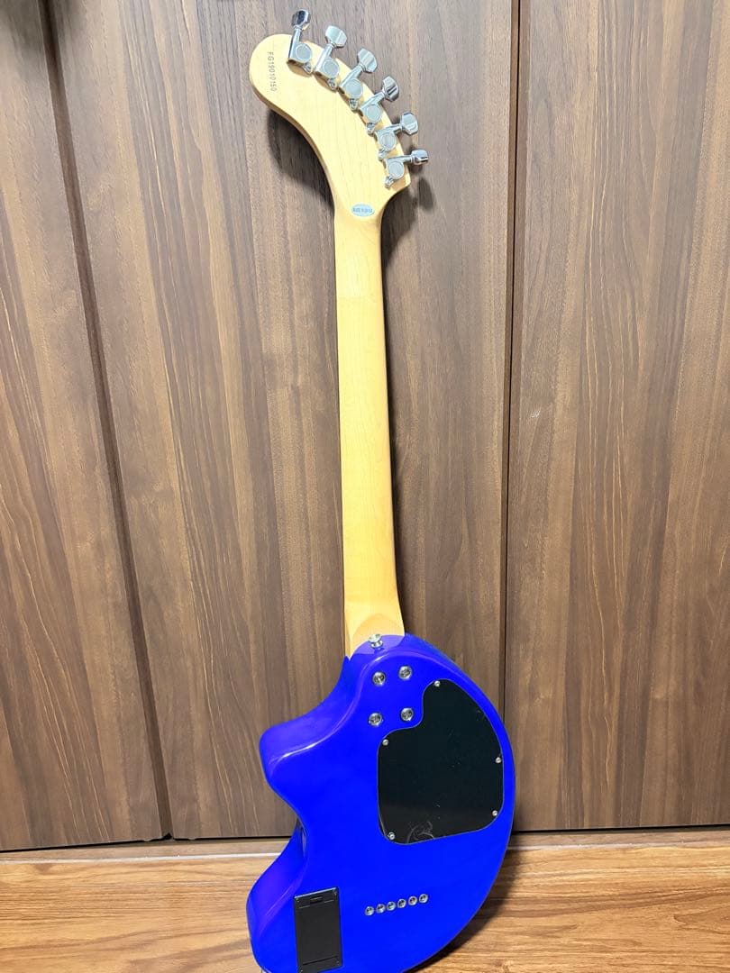 美品FERNANDES アンプ内蔵 ZO-3 水玉ブルー ほぼ未使用 ケース付
