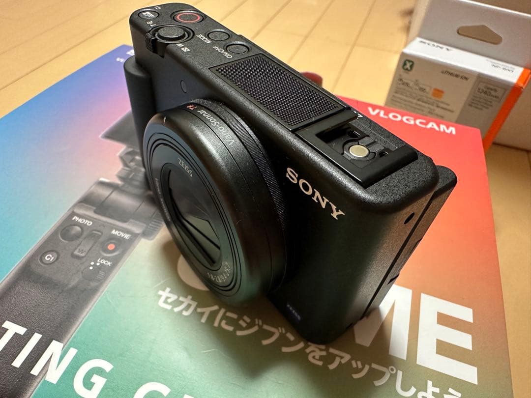 SONY VLOGCAM ZV-1 シューティンググリップ付き