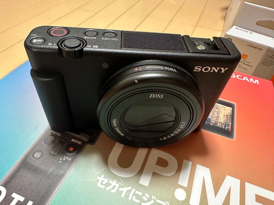 SONY VLOGCAM ZV-1 シューティンググリップ付き