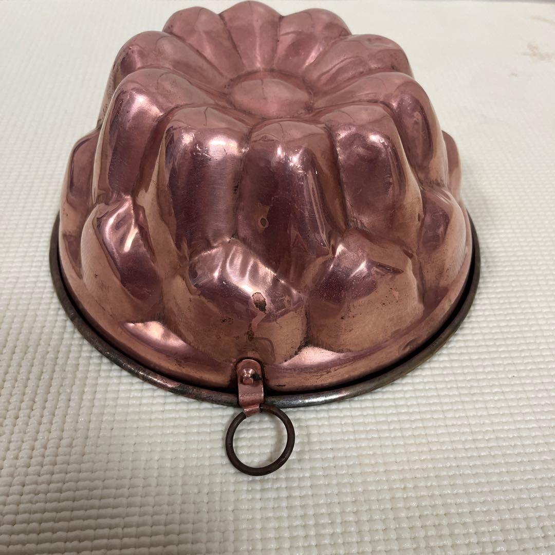 フランスアンティーク銅製花型モールド　直径約22センチ　吊り下げ用リング付き