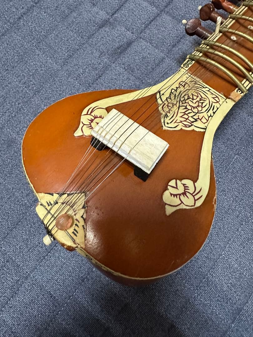 シタール　ミニシタール　民族楽器　ギター　ベース　ドラム　sitar インド楽器