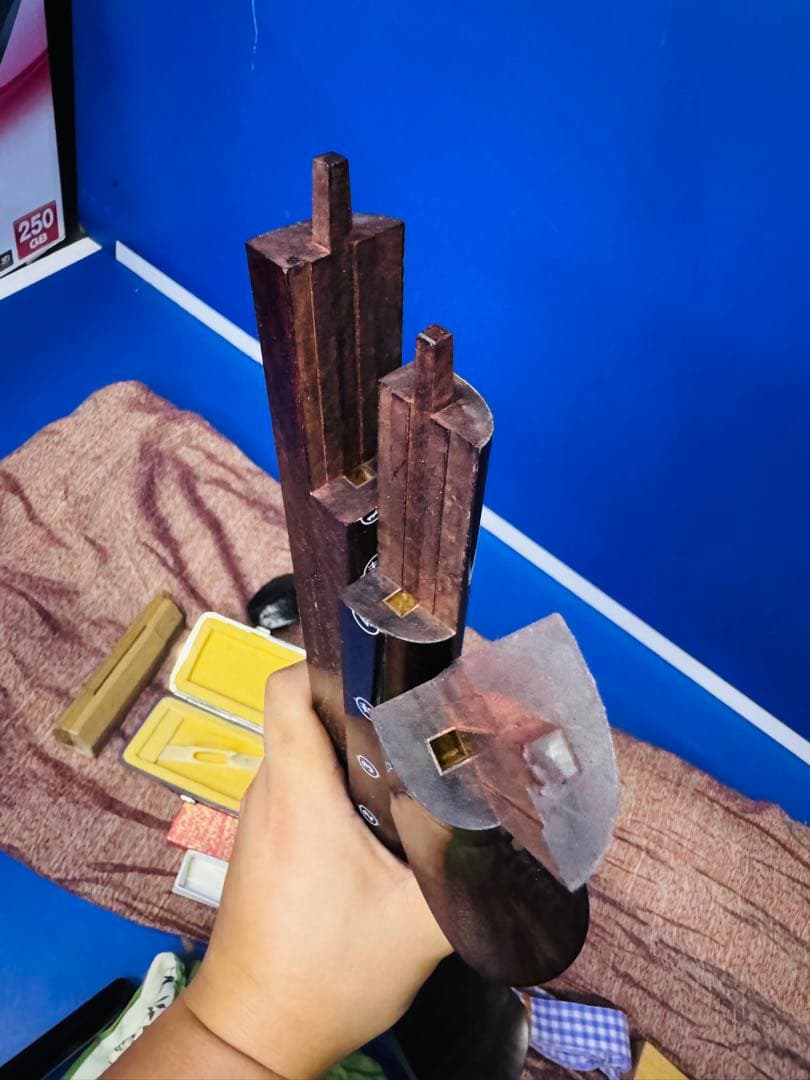 高級三味線 紫檀 天然素材 子持ち綾杉胴 一本溝 金ホゾ 細棹 猫皮 和楽器