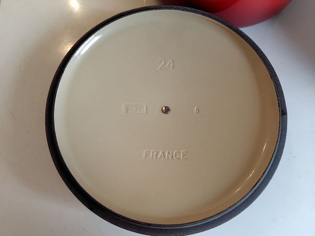 Le Creuset ル・クルーゼ　 両手鍋24cm　赤色