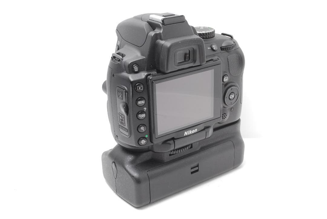 【長時間使用OK 美品】　Nikon D5000 バリアングル液晶