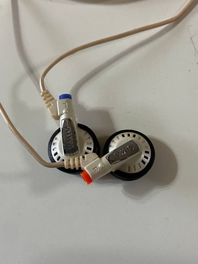 アイワ aiwa イヤホン イヤフォン hp-v8