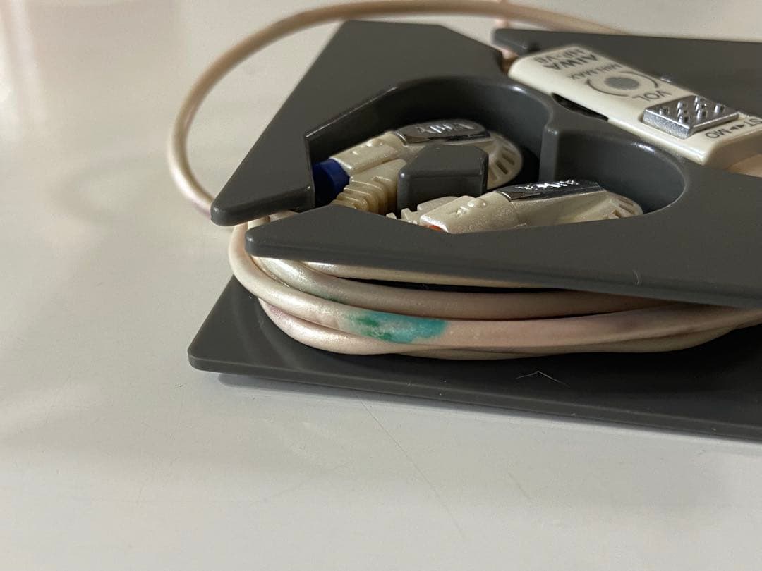 アイワ aiwa イヤホン イヤフォン hp-v8