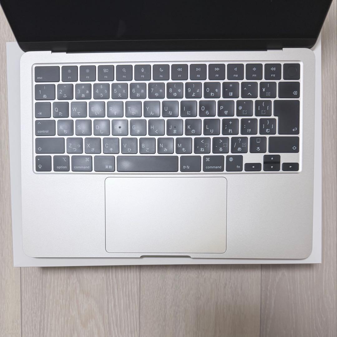 MacBook Air M2 本体 スターライト 16GB SSD 512GB