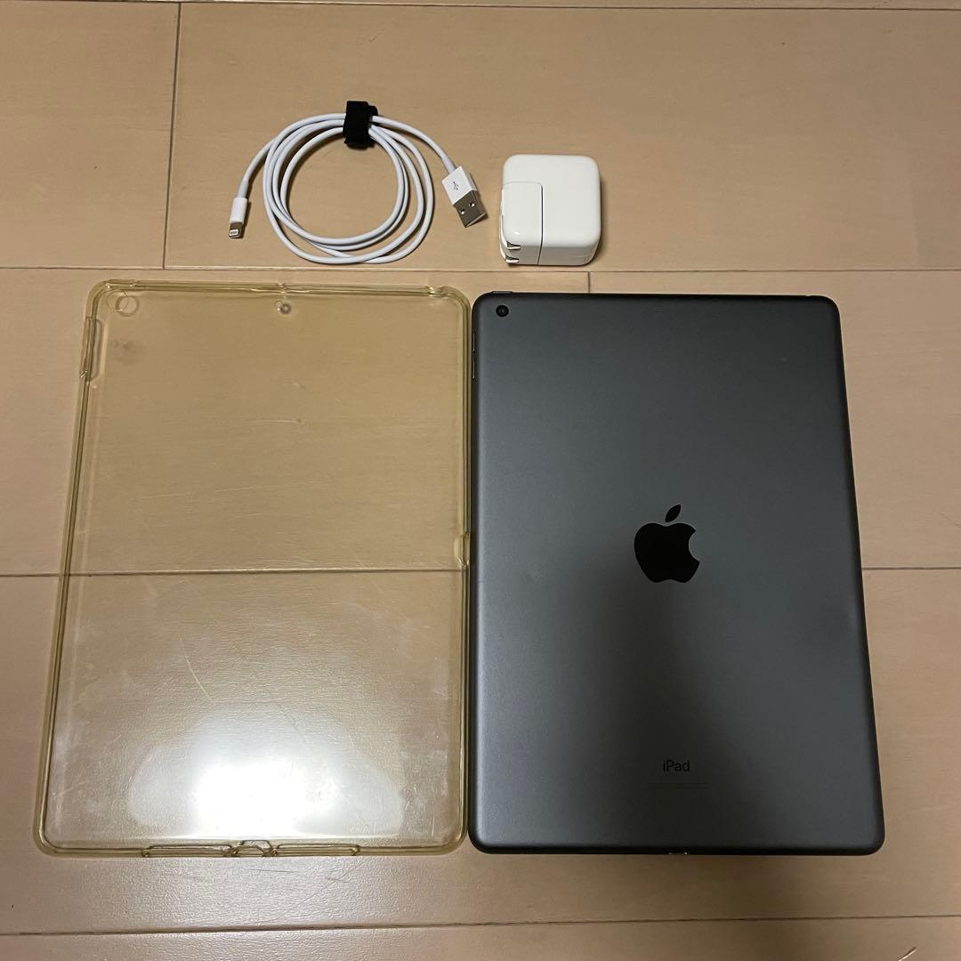 美品★iPad 第7世代 Wi-Fi 32GB シルバー ケース&フィルム付き