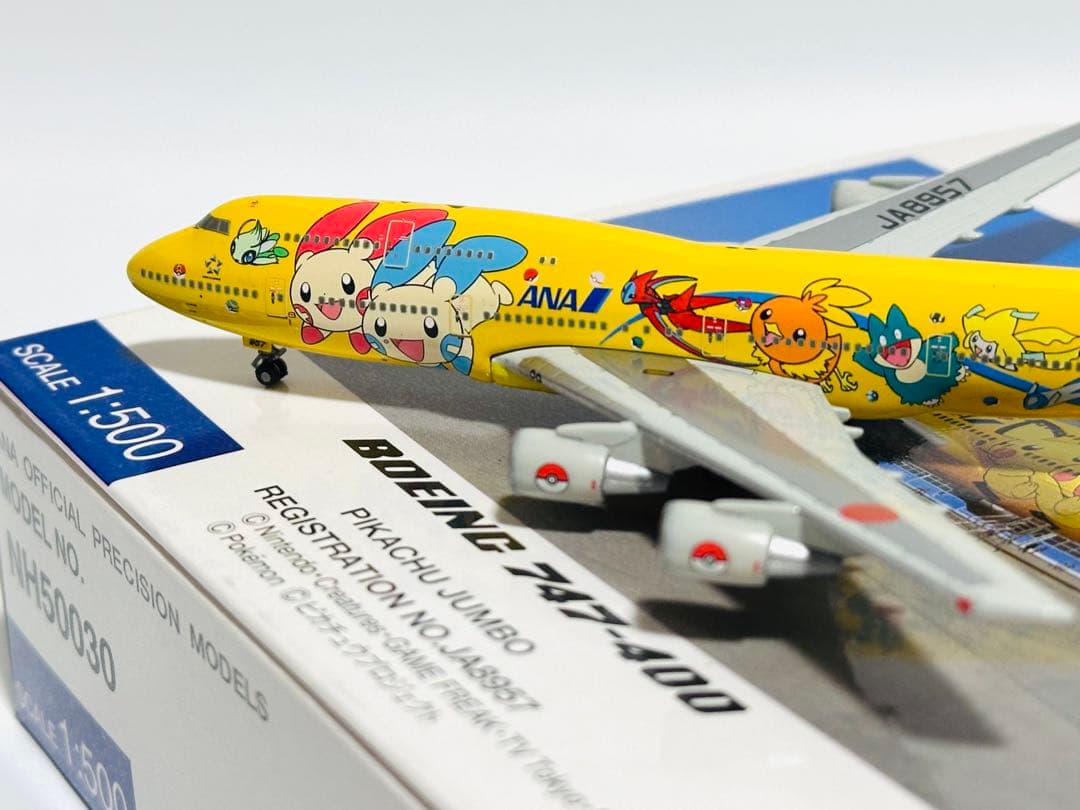 全日空商事 1/500 ANA B747-400 ピカチュウジャンボ