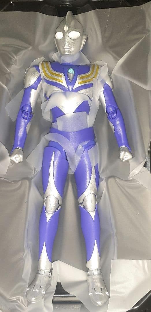 真骨彫 ウルトラマンティガ スカイタイプ　フィギュアーツ　代行業者お断り