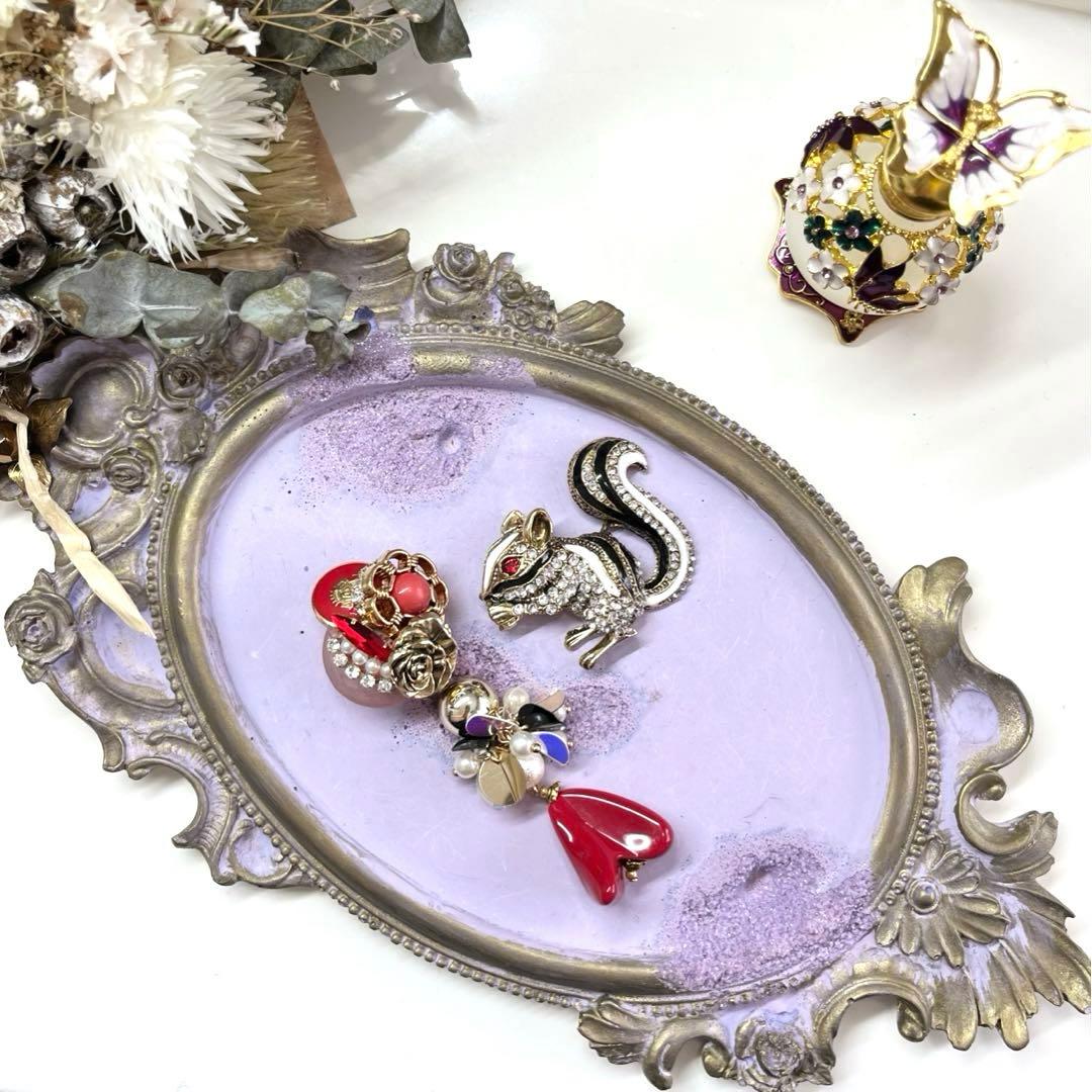 76 ブローチシリーズリスちゃん　ハンドメイド　ピアスorイヤリング