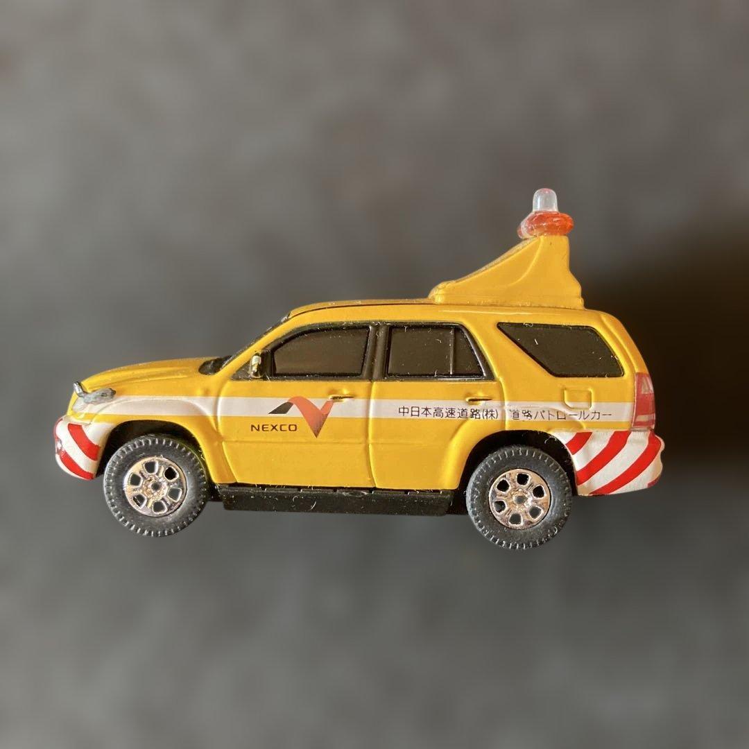 NEXCO ハイウェイパトロールカー 1:60 一台だけ箱はありません。