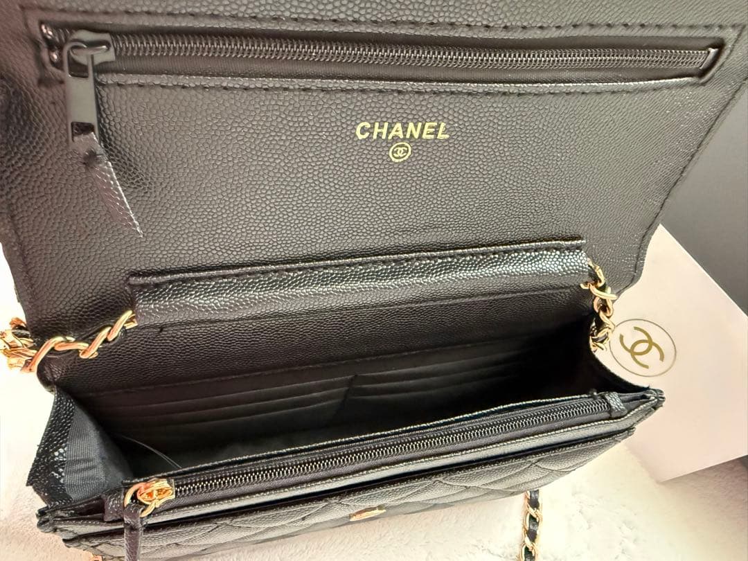 rira　CHANEL ノベルティ ショルダーバッグ チェーンウォレット