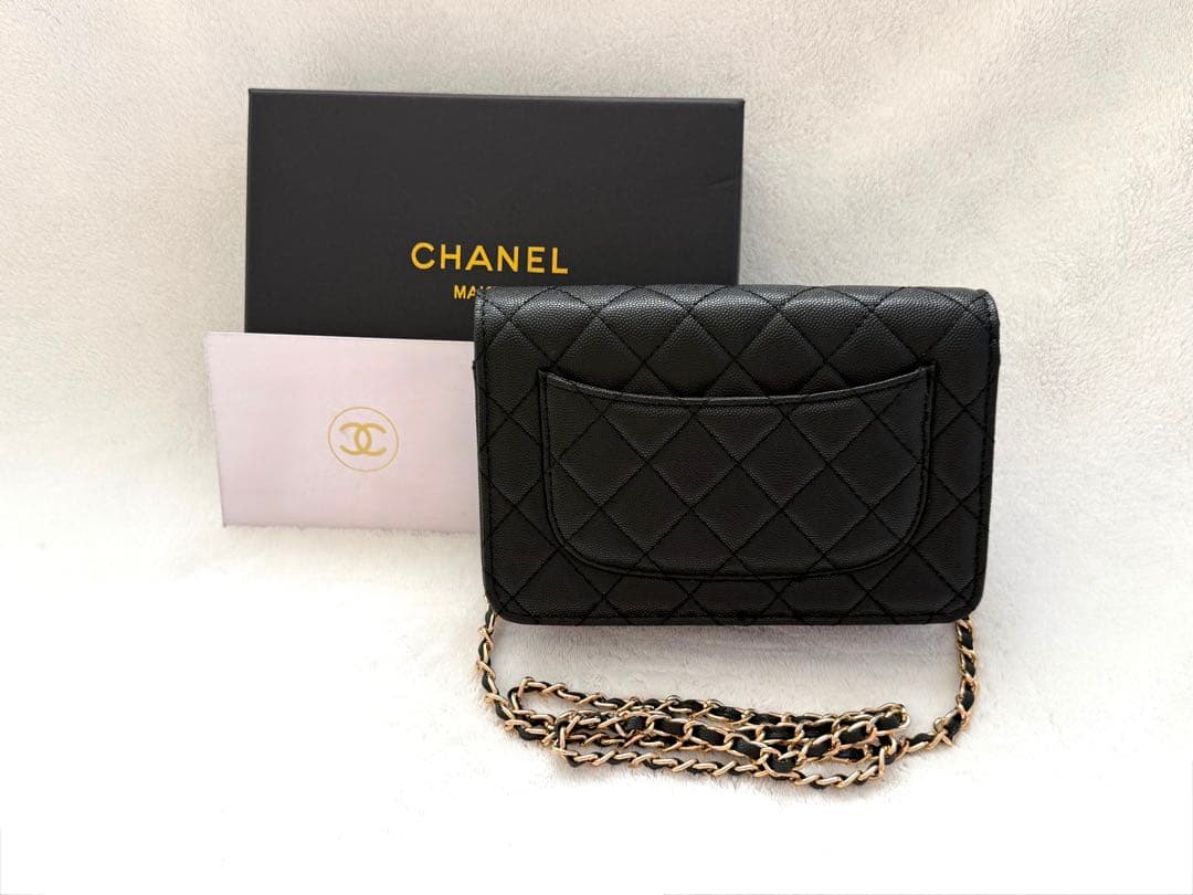 rira　CHANEL ノベルティ ショルダーバッグ チェーンウォレット