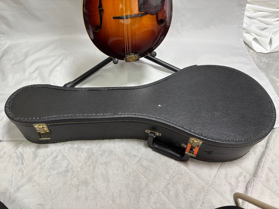 Gibson A-40 (または過渡期の A-50) (戦前1940年代？）