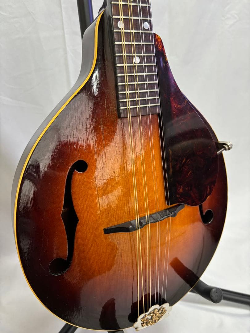 Gibson A-40 (または過渡期の A-50) (戦前1940年代？）