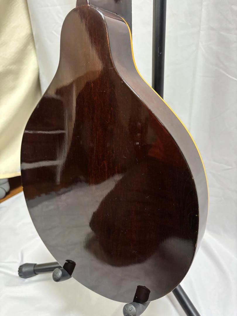 Gibson A-40 (または過渡期の A-50) (戦前1940年代？）