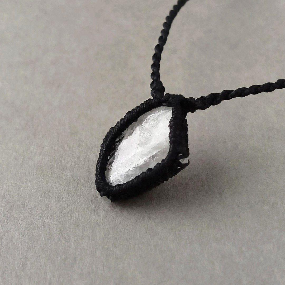 ネックレス｜高波動であなたの心にパワーを届ける！｜希少石ダンビュライト使用