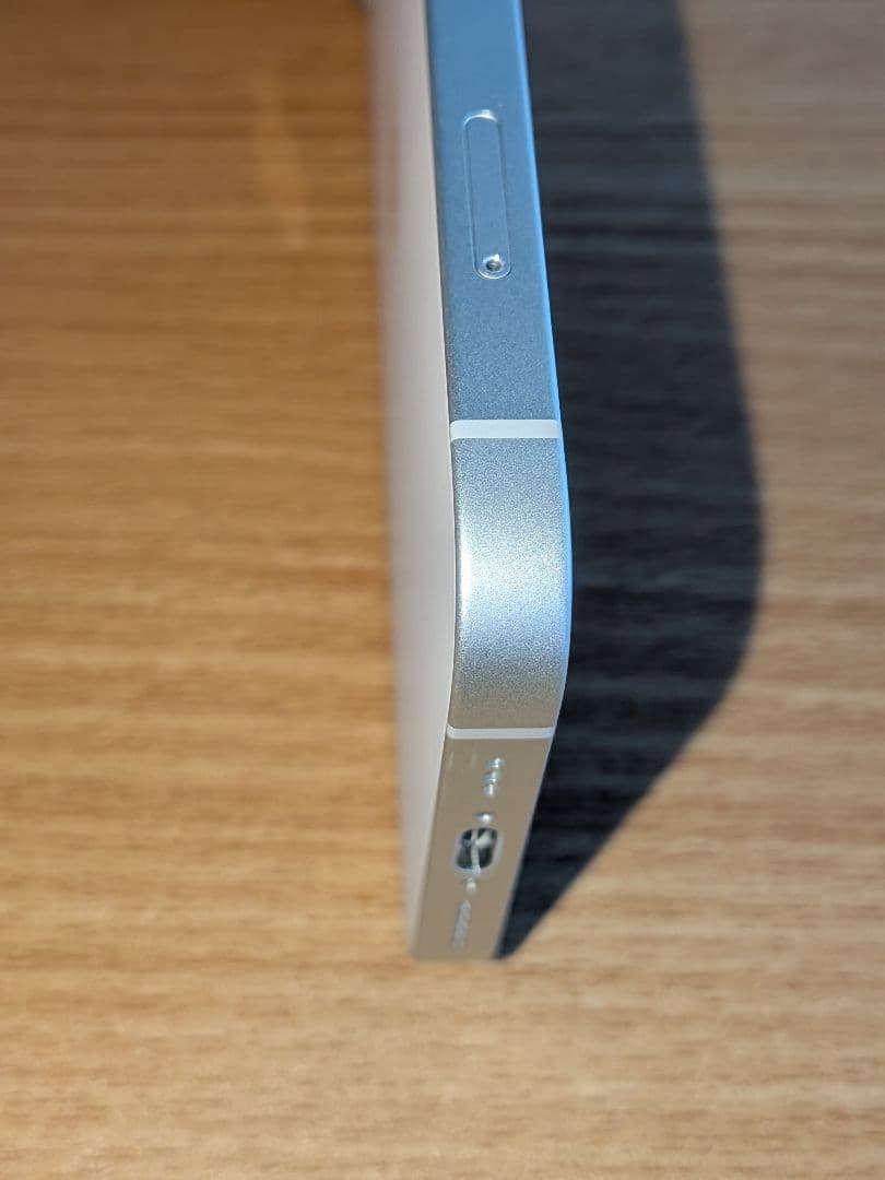 iPhone 16e 128GB SIMフリー ホワイト本体＋アクセサリーセット