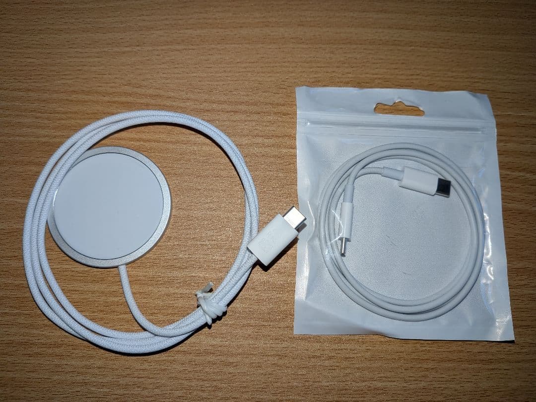 iPhone 16e 128GB SIMフリー ホワイト本体＋アクセサリーセット