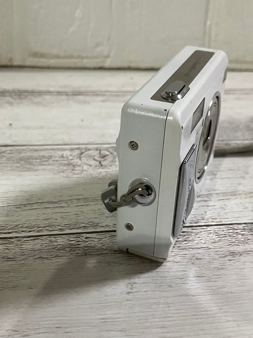 FUJIFILM FinePix F440 コンパクトデジタルカメラ