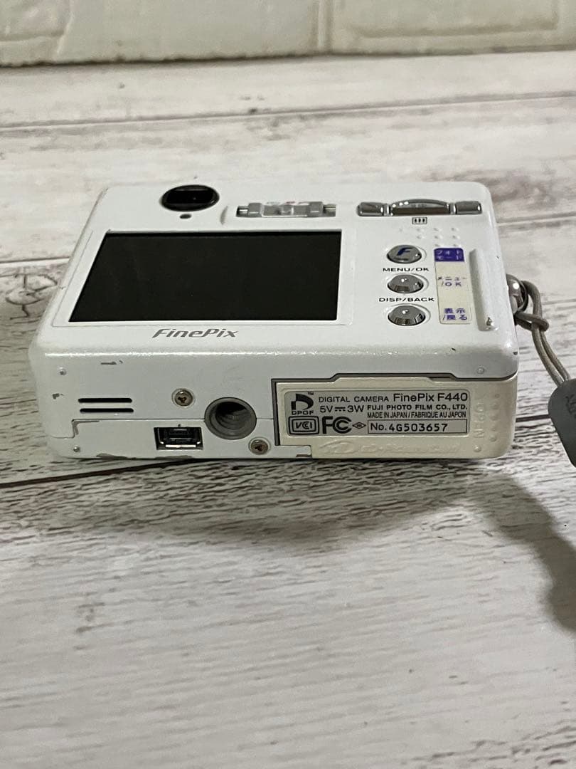 FUJIFILM FinePix F440 コンパクトデジタルカメラ