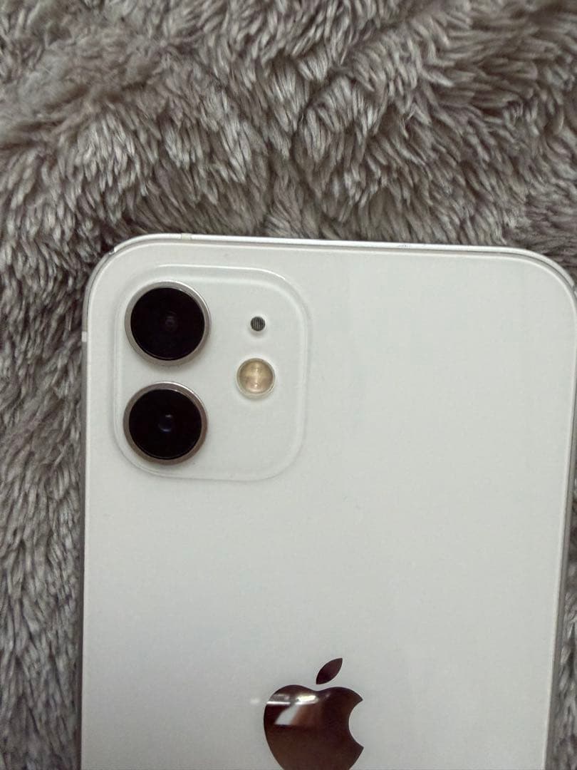 iPhone 12 64GB ホワイト SIMフリー 充電不安定あり