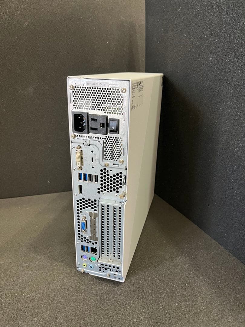 Windowsデスクトップ Fujitsu ESPRIMO D588/BX