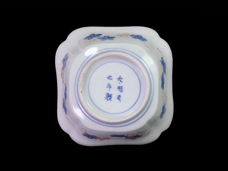 古伊万里　金襴手　窓絵　牡丹に獅子　松竹梅の図　四方角向付　B334AS-CVd