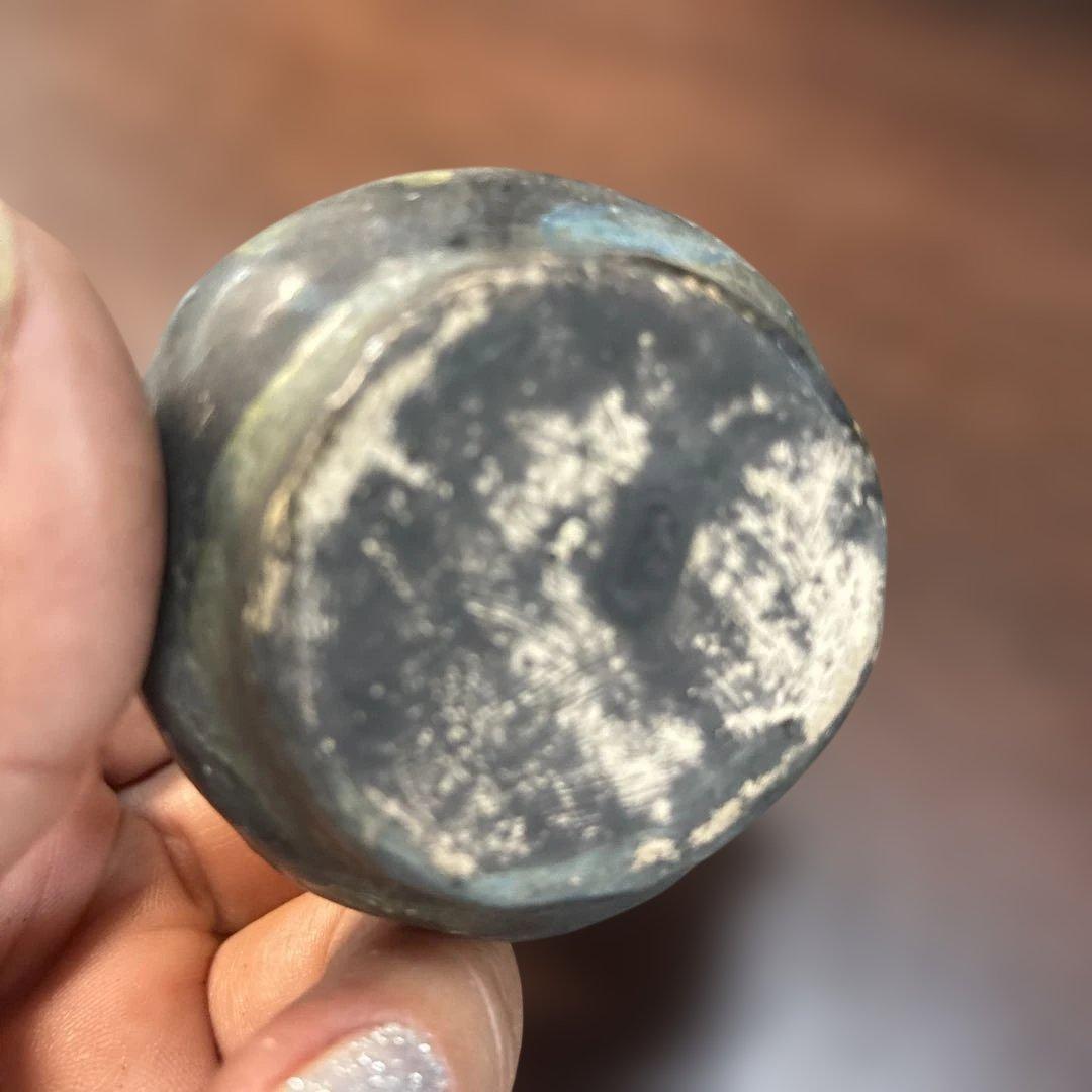 青灰色の小型壺