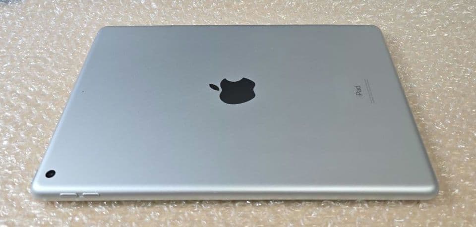 お*ー様 iPad 7◼️第7世代◼️Wi-Fi版◼️新品バッテリー◼️MF3N