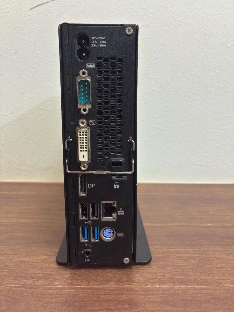 Fujitsu ESPRIMO q556ミニPC