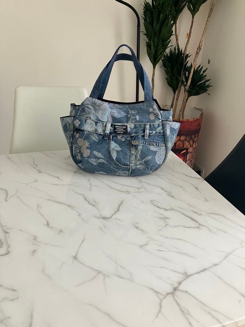 873 kurumi大きめ花柄デニムリメイクバック　ハンドメイド
