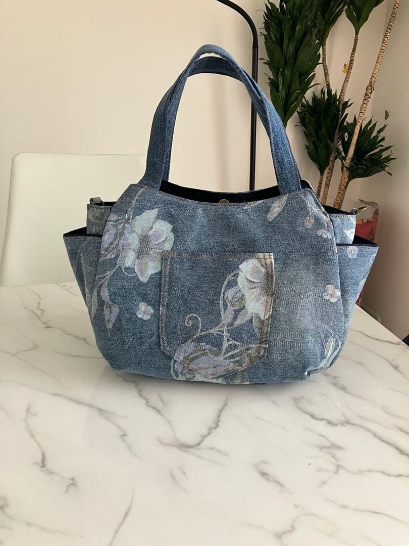 873 kurumi大きめ花柄デニムリメイクバック　ハンドメイド