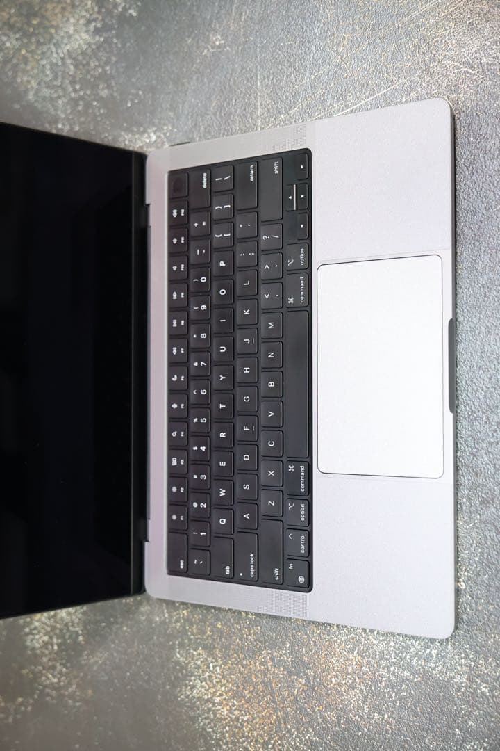 MacBook本体 Macbook Pro M1Pro 14 16GB 512GB 95%