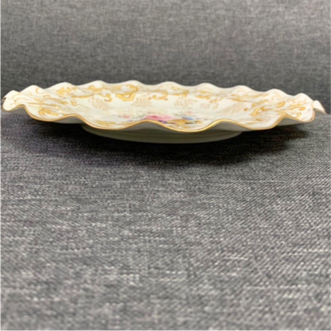 ロイヤルクラウンダービー ゴールデンスクロール プレート ポジー