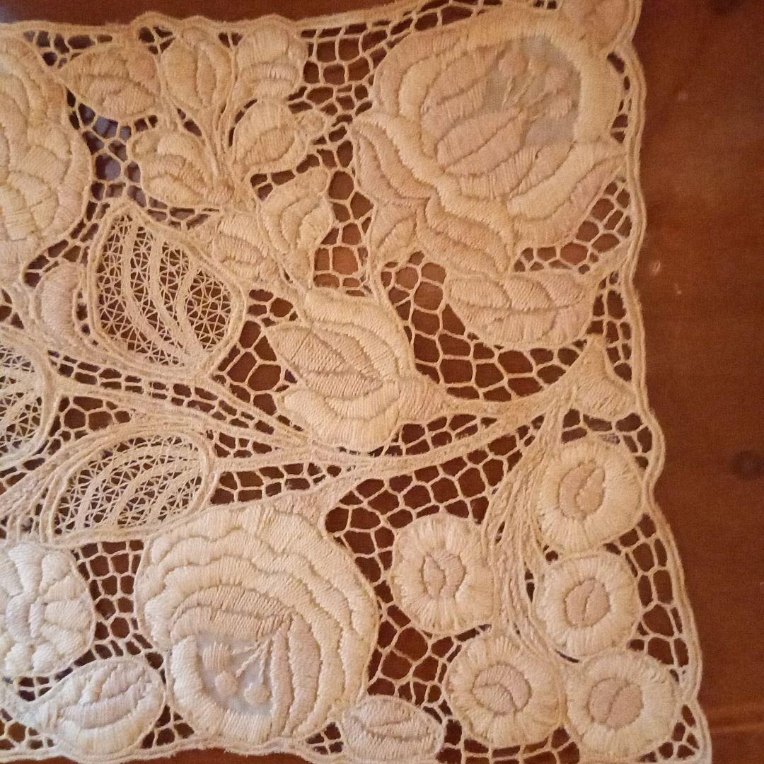 ハンガリーレーステーブルセンター