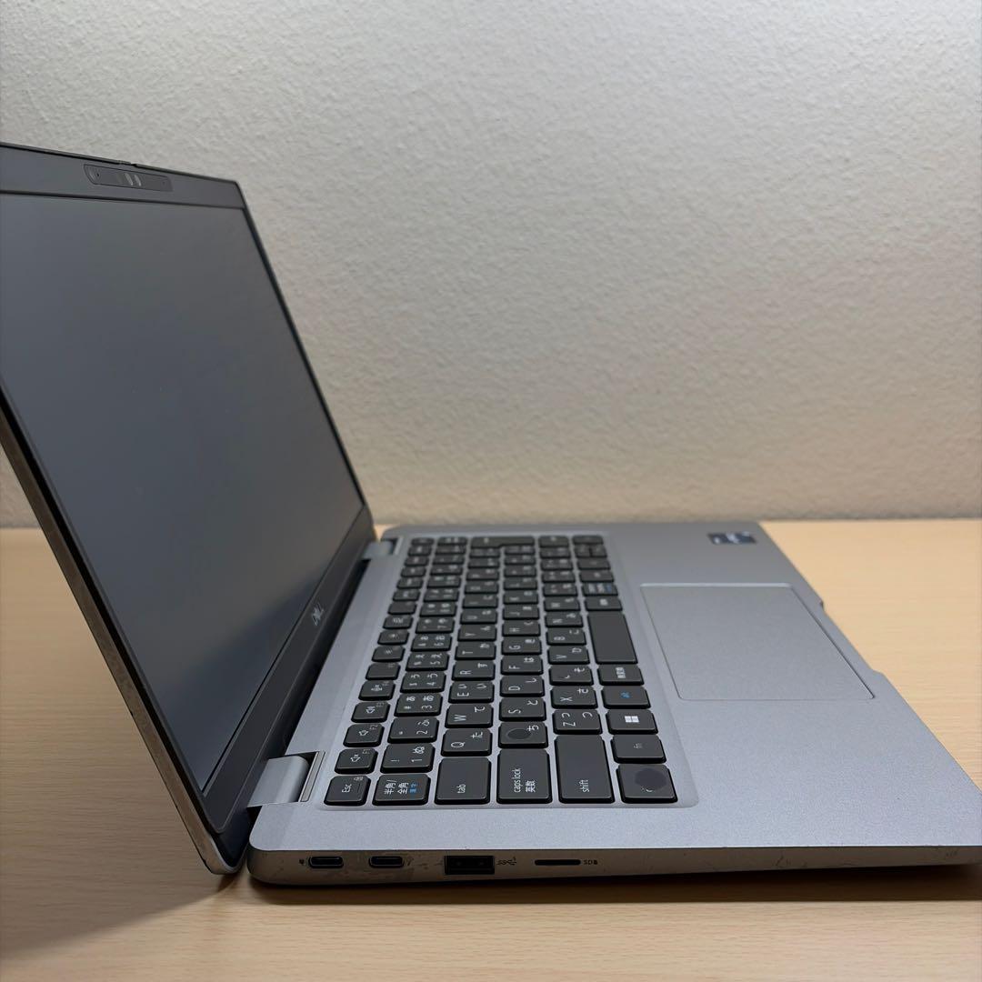 DELL Latitude 5330 12世代 i5 16GB SSD256GB